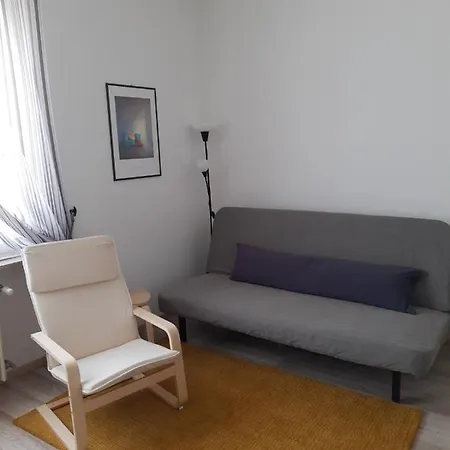 Apartment Ampio Monolocale Comodo A Trasporti E Servizi *